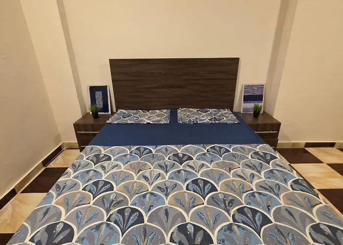 Apartment Prime Location Modern 2-bedroom - Sheraton Road,
